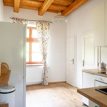 Apartman Pod Skalou Divéktemes